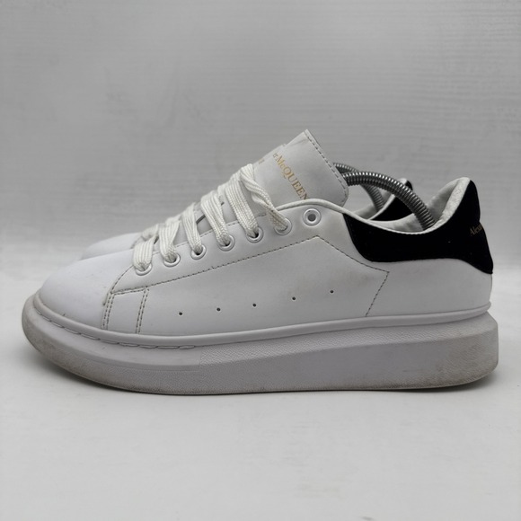 Alexander McQueen Men's EU 45/US 12 Oversized White/Black Suede Trim Sneakers - Picture 4 of 16